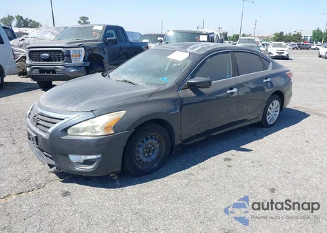 2015 Nissan Altima 2.5 S из США, поврежденный, VIN 1N4AL3AP4FN405966